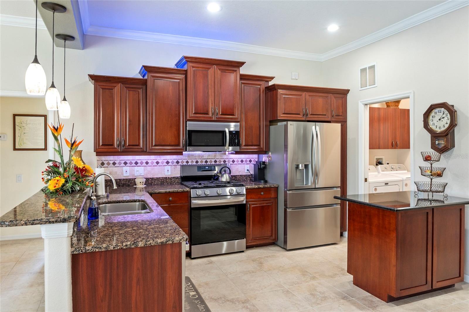 Image 15 of 42 For 1872 Coconut Palm Circle