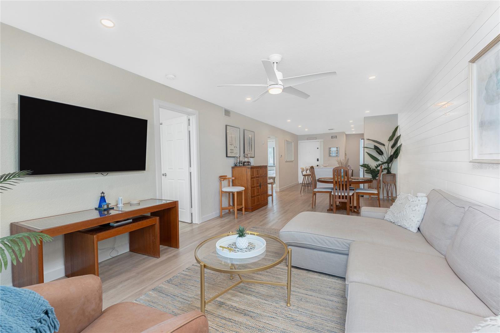 Image 19 of 73 For 1500 Park Beach Circle 3d