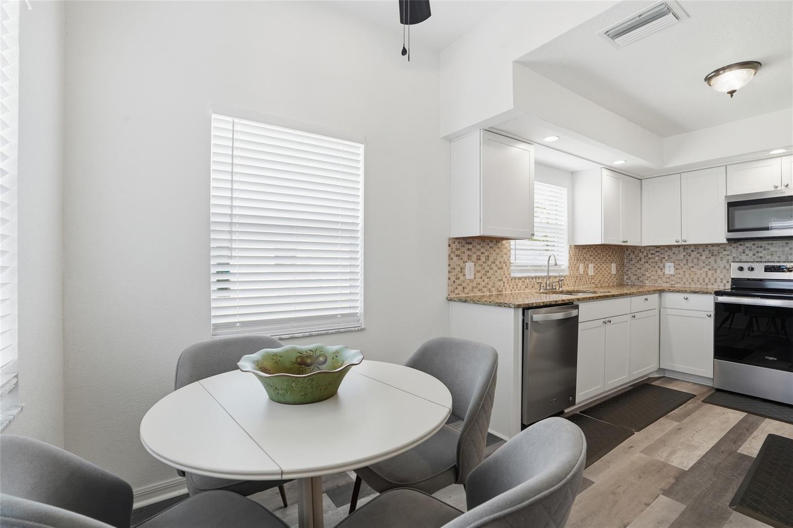 Image 19 of 46 For 5800 Sabal Trace Drive 801