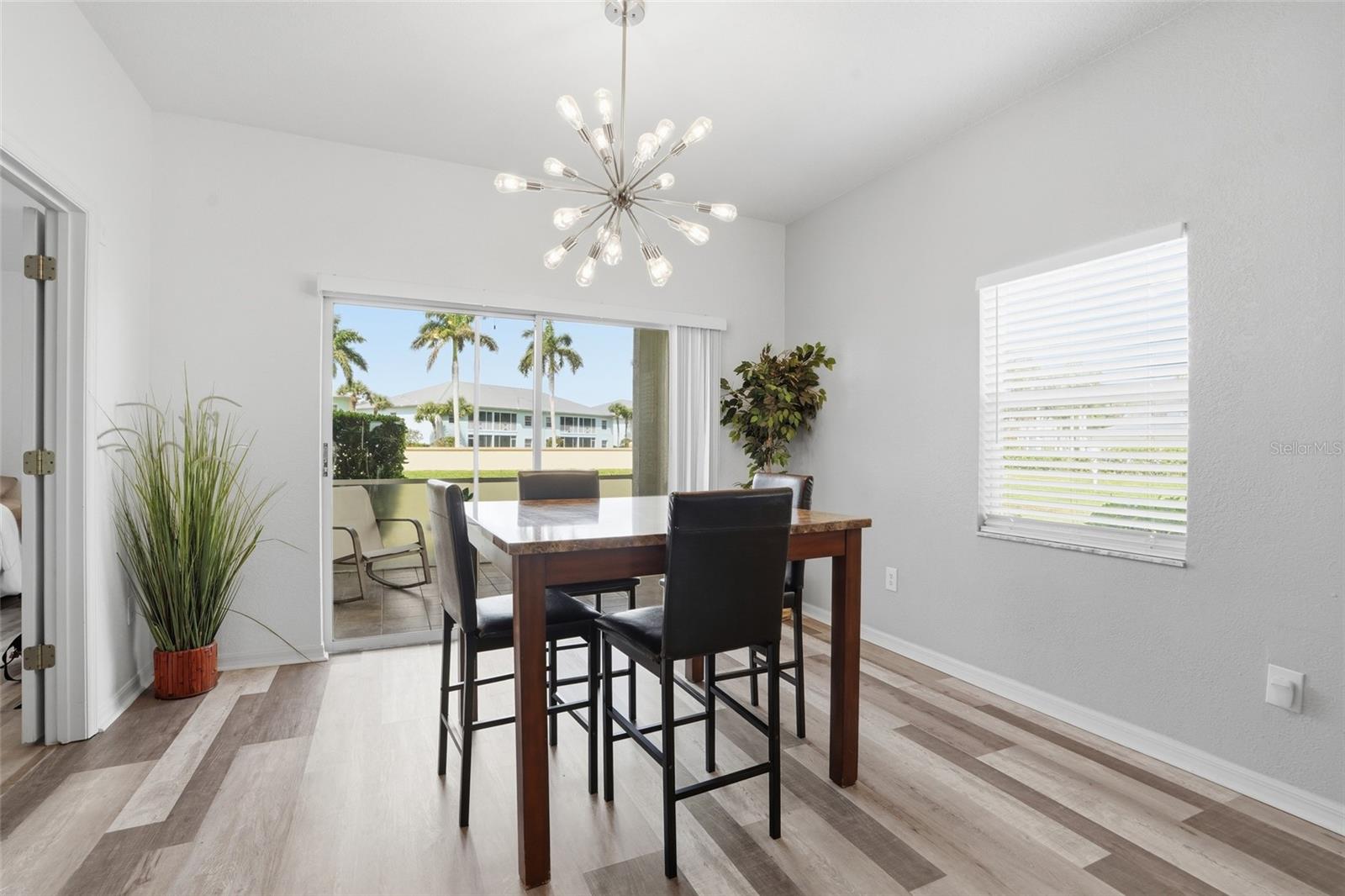 Image 21 of 46 For 5800 Sabal Trace Drive 801