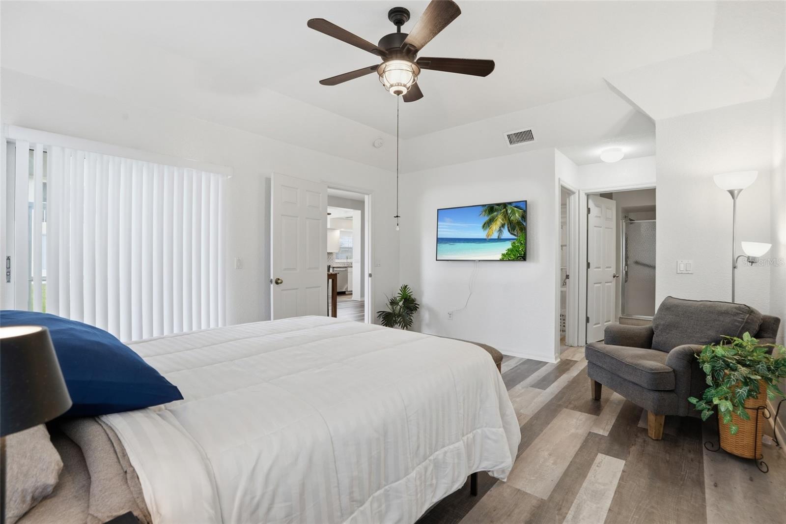 Image 26 of 46 For 5800 Sabal Trace Drive 801