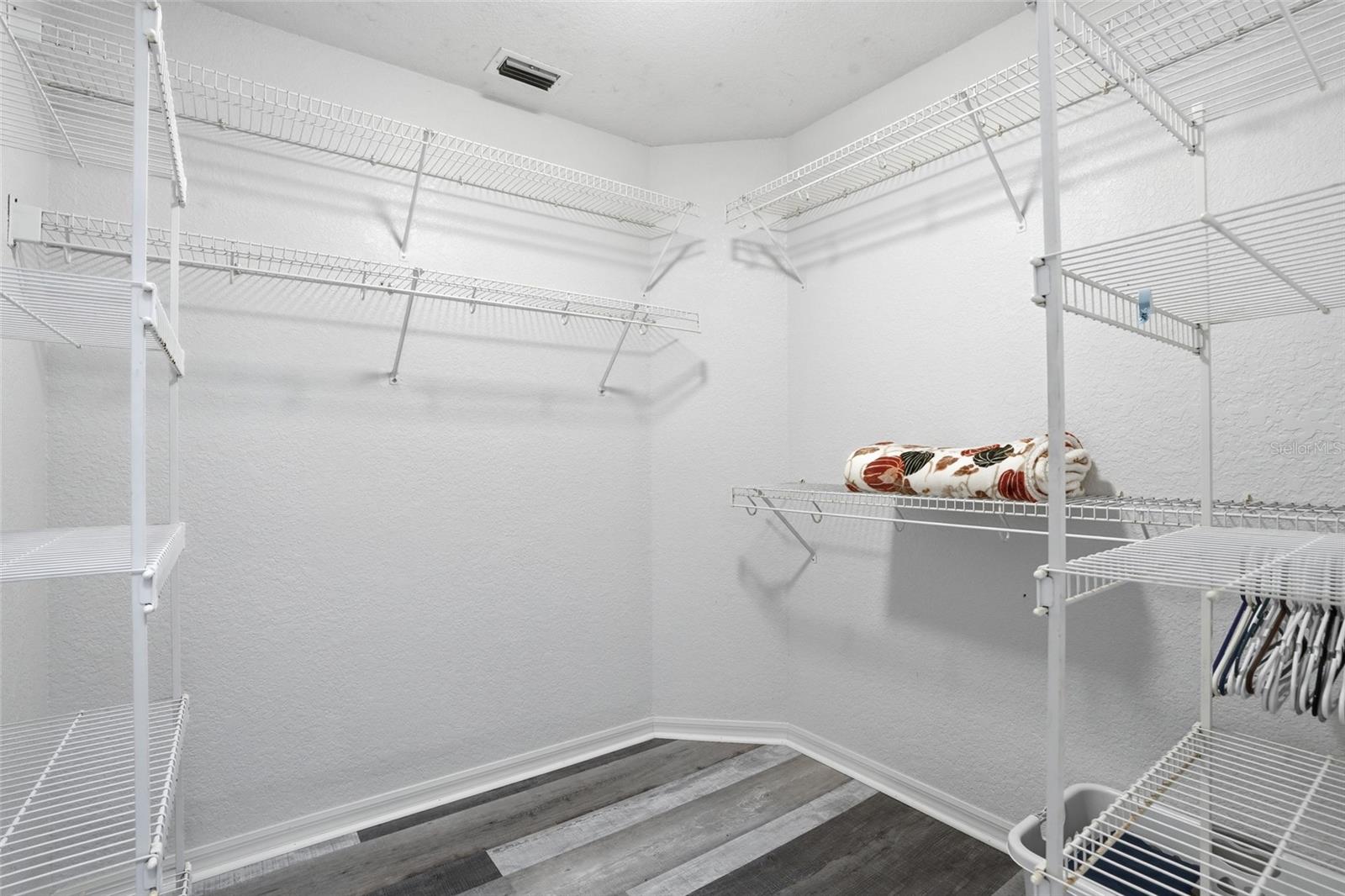 Image 27 of 46 For 5800 Sabal Trace Drive 801