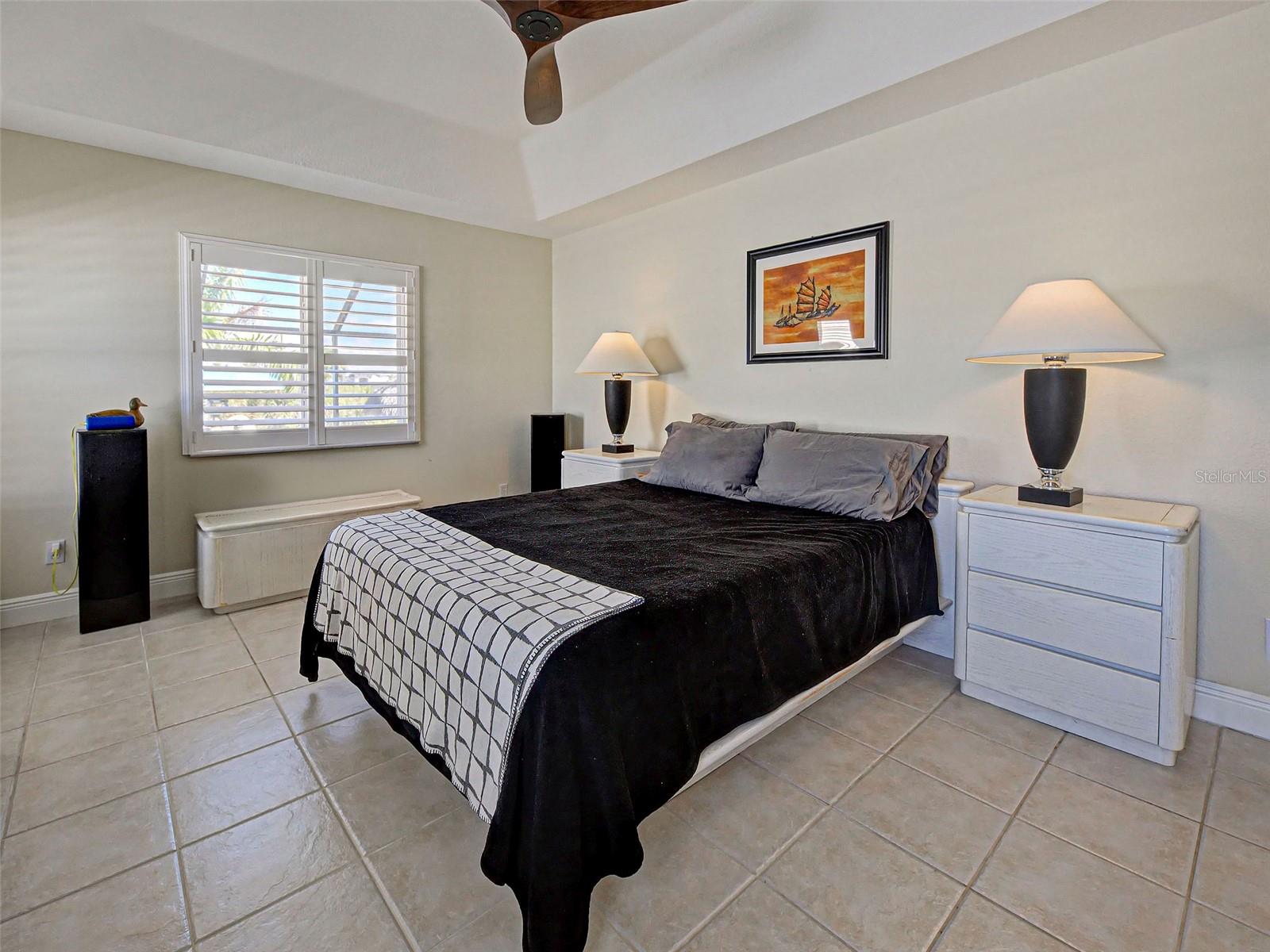 Image 25 of 49 For 8577 Calumet Boulevard