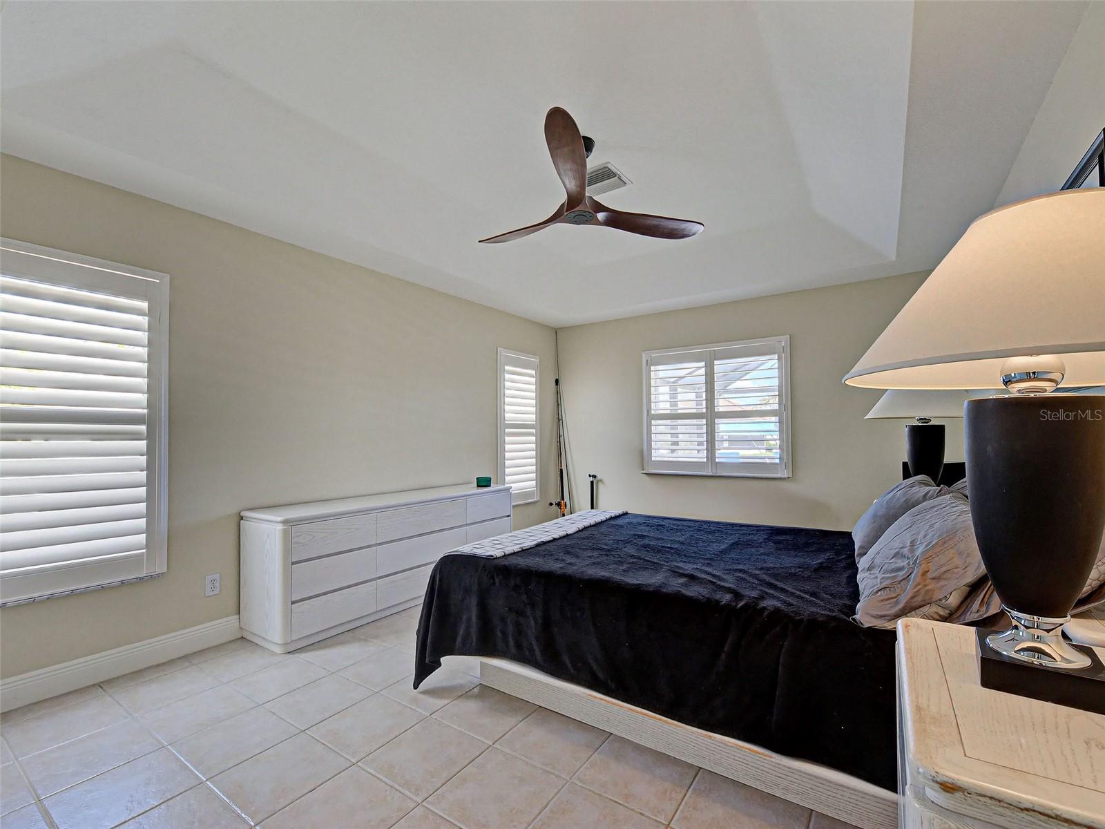 Image 26 of 49 For 8577 Calumet Boulevard