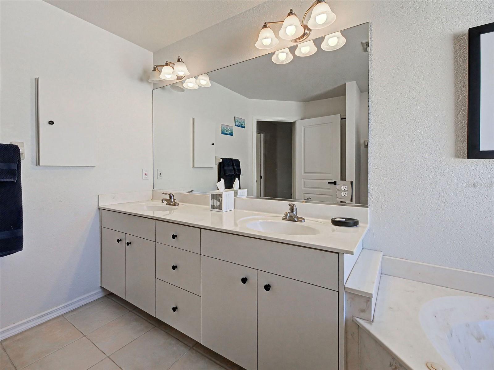 Image 27 of 49 For 8577 Calumet Boulevard