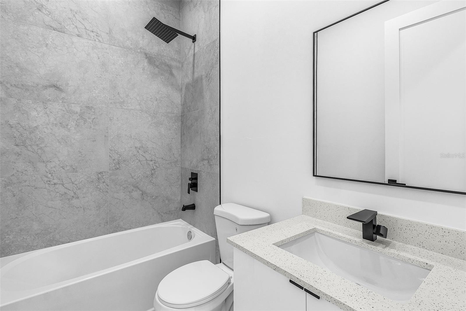 Image 19 of 42 For 2903 10th Street Sw