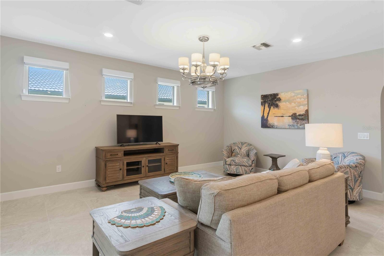 Image 26 of 95 For 1596 Hyssop Loop