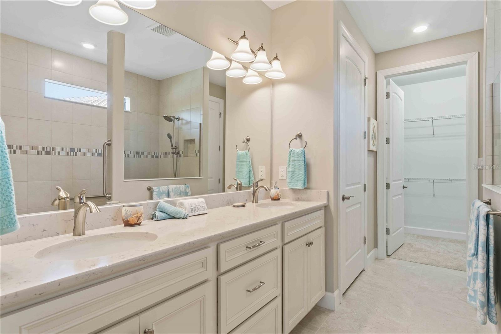 Image 38 of 95 For 1596 Hyssop Loop