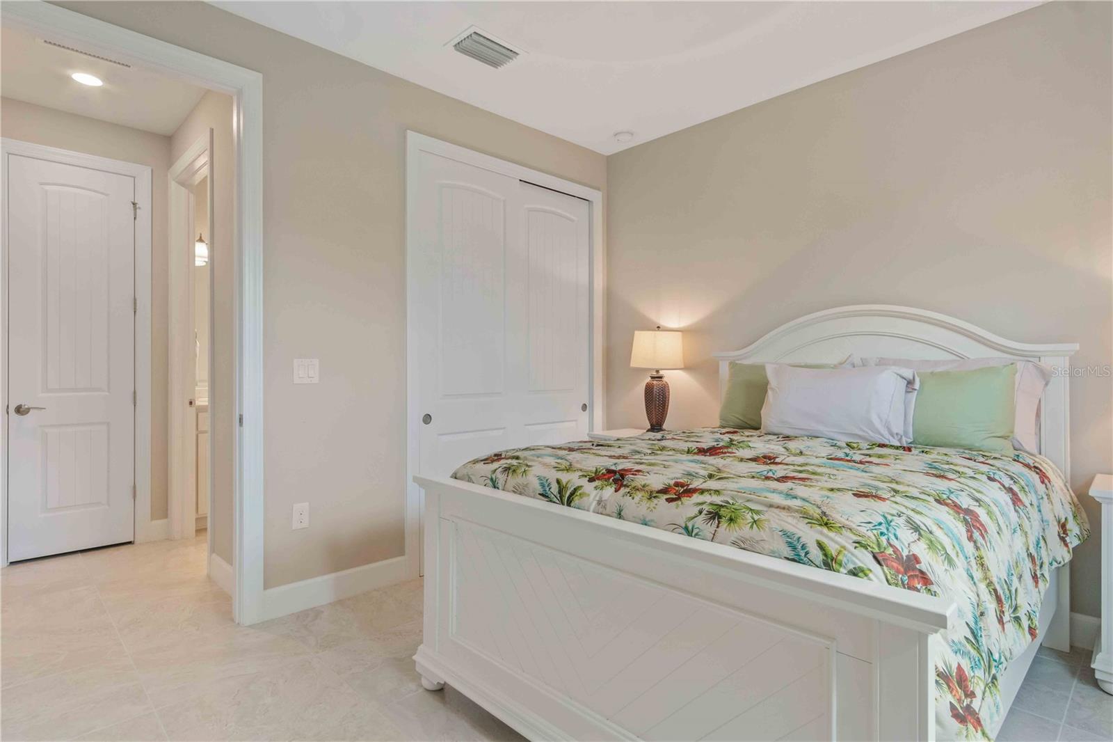 Image 45 of 95 For 1596 Hyssop Loop