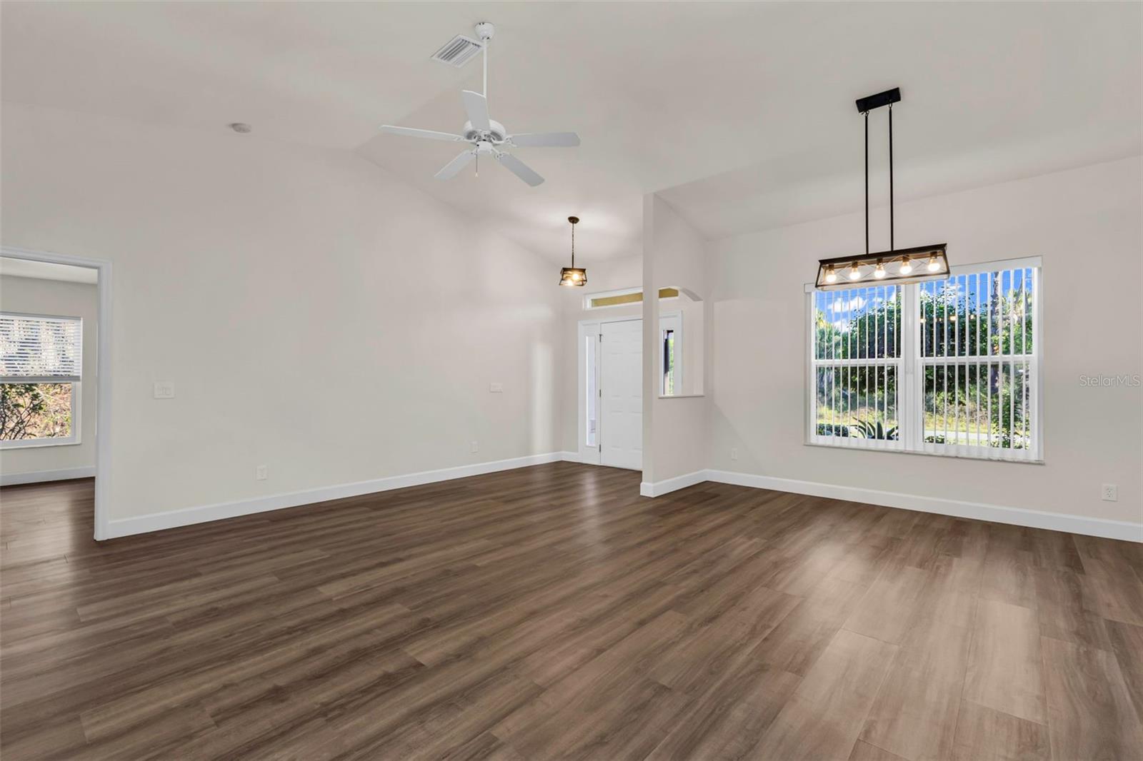 Image 11 of 73 For 2485 Traverse Avenue