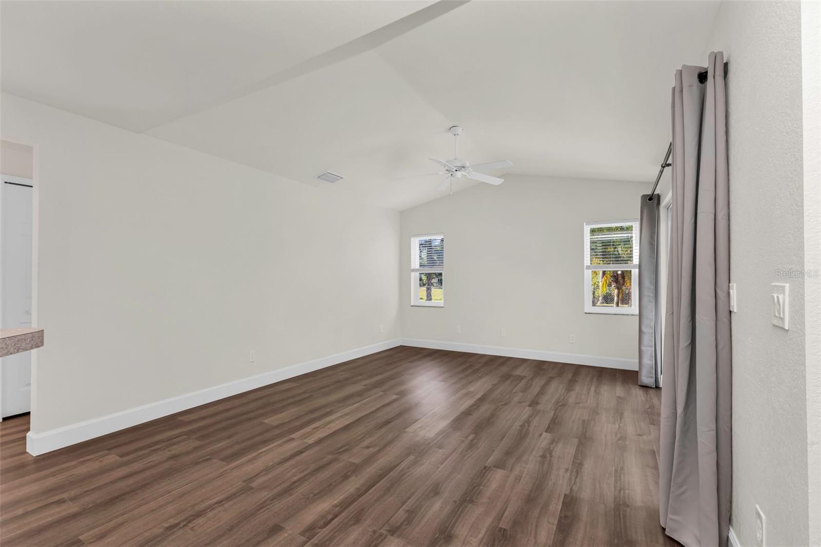 Image 17 of 73 For 2485 Traverse Avenue