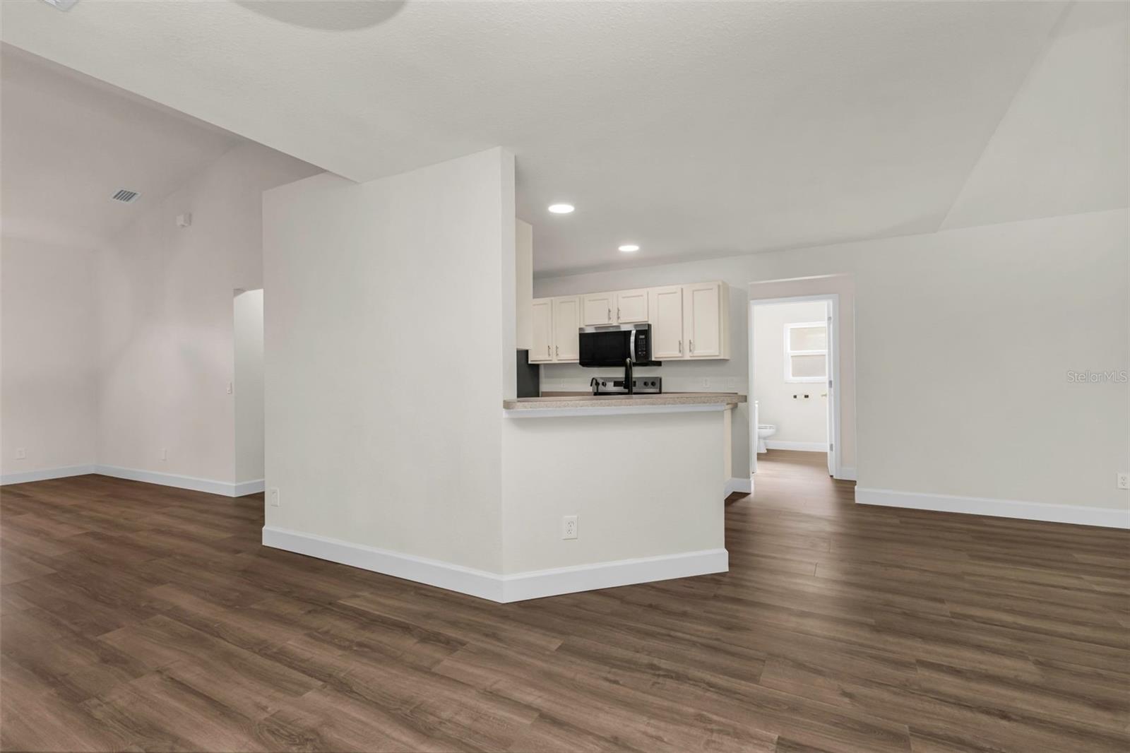 Image 18 of 73 For 2485 Traverse Avenue