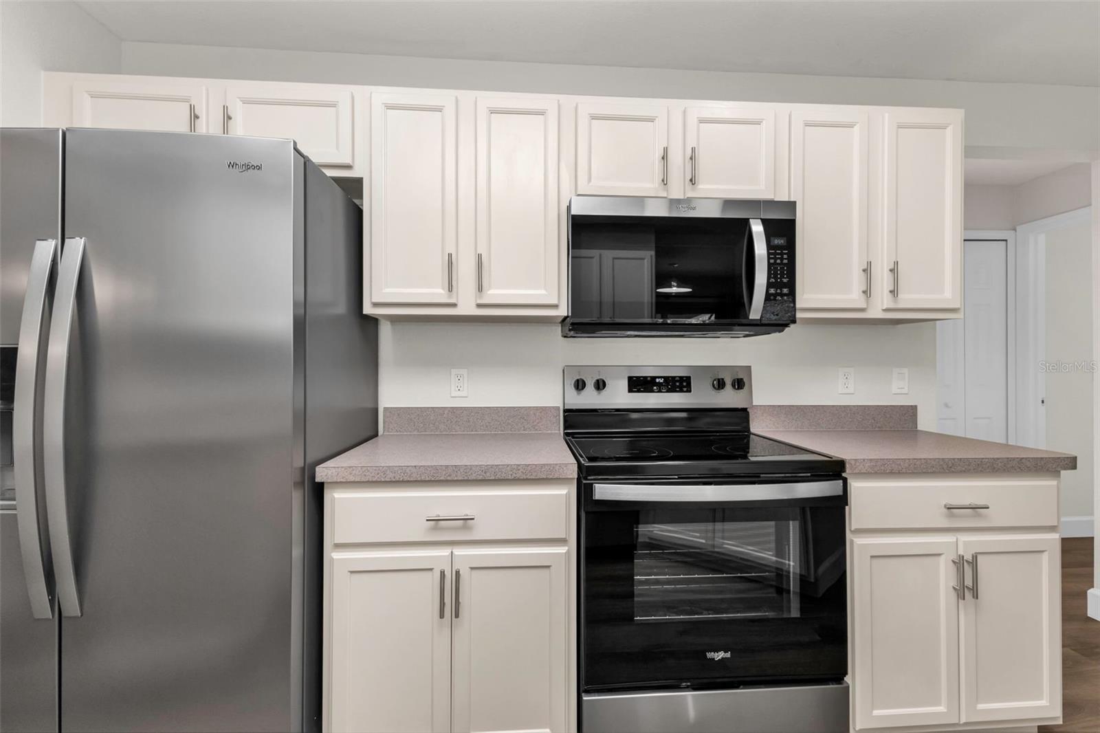 Image 22 of 73 For 2485 Traverse Avenue