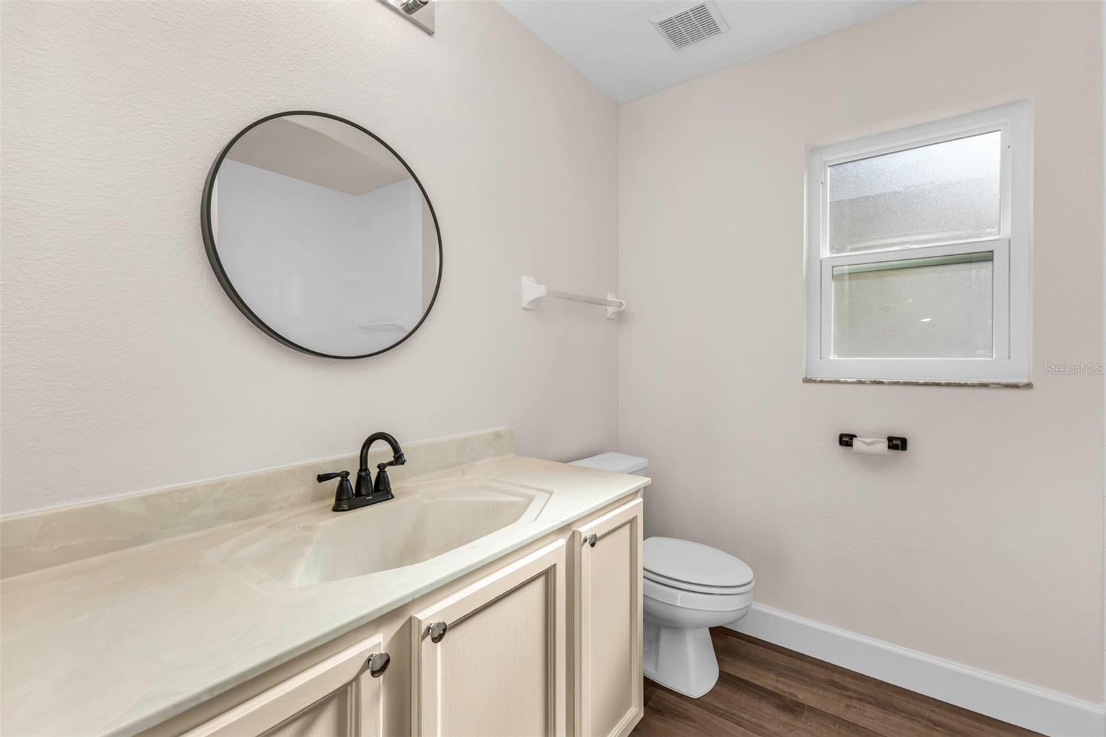 Image 28 of 73 For 2485 Traverse Avenue