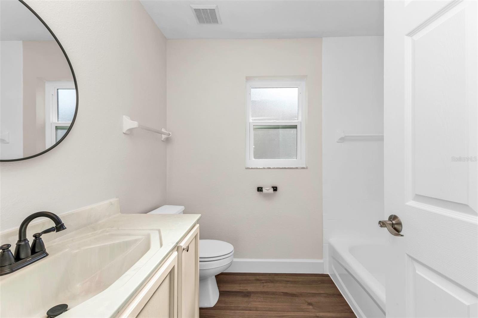 Image 29 of 73 For 2485 Traverse Avenue