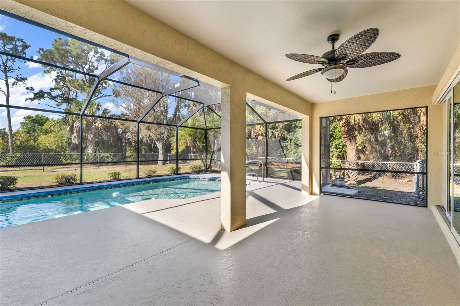 Image 38 of 73 For 2485 Traverse Avenue