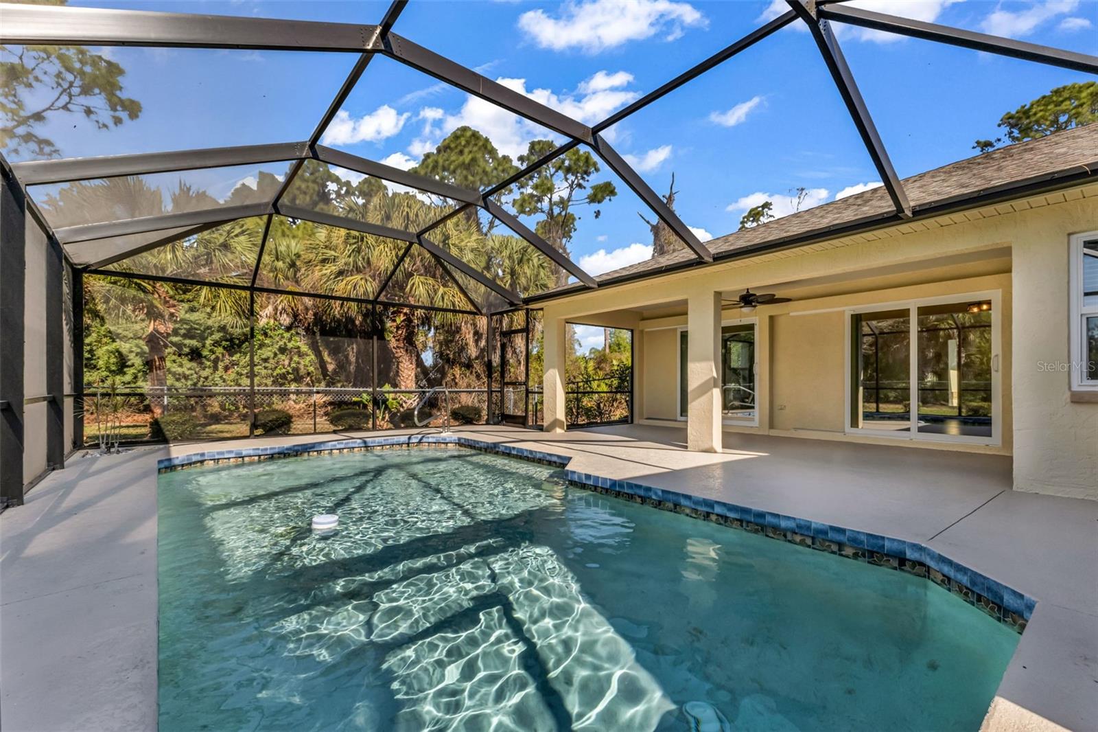 Image 44 of 73 For 2485 Traverse Avenue