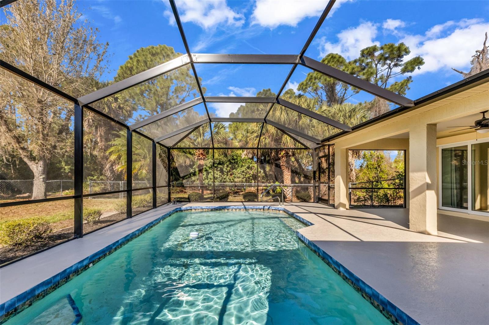 Image 45 of 73 For 2485 Traverse Avenue