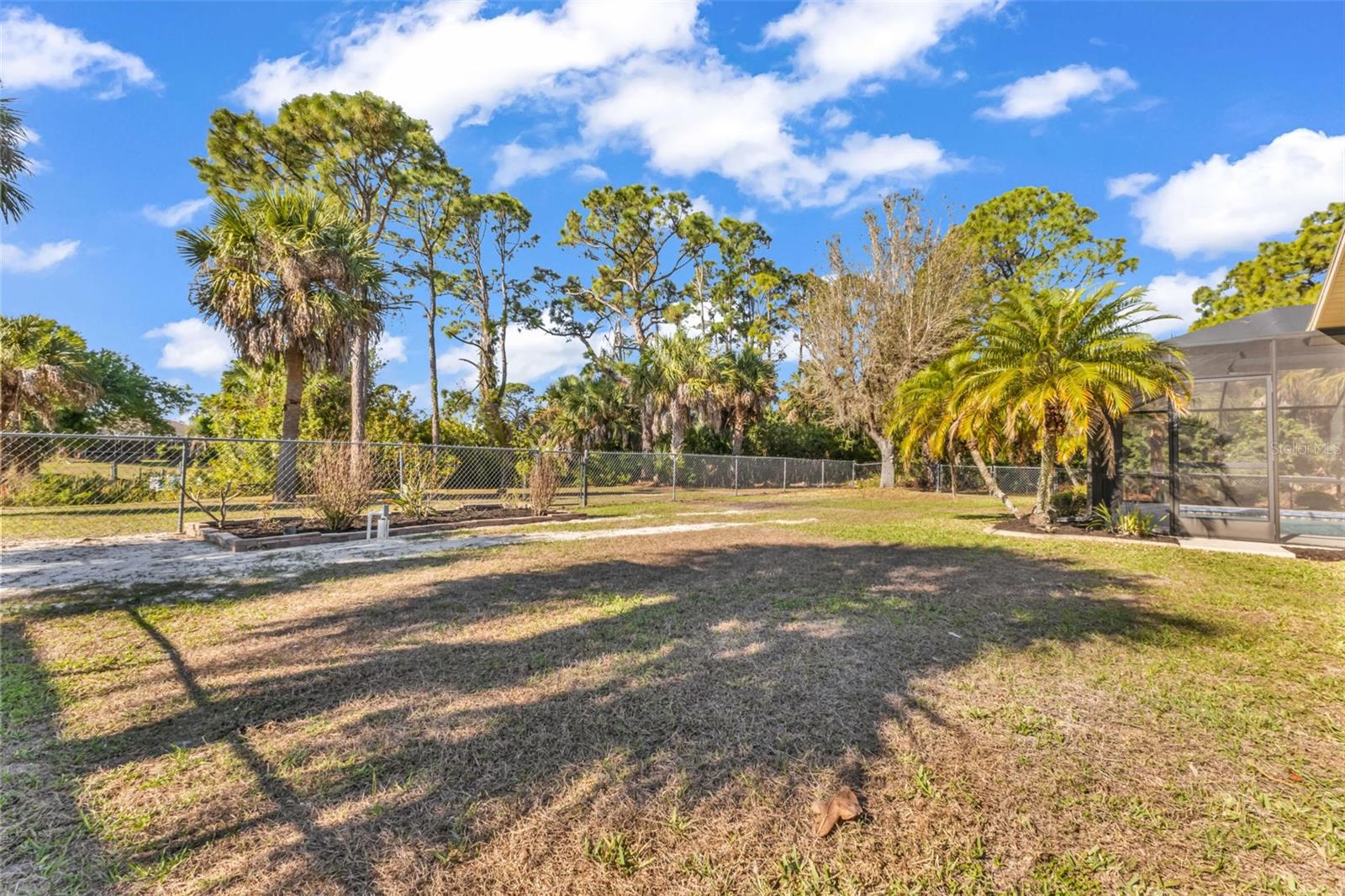 Image 47 of 73 For 2485 Traverse Avenue