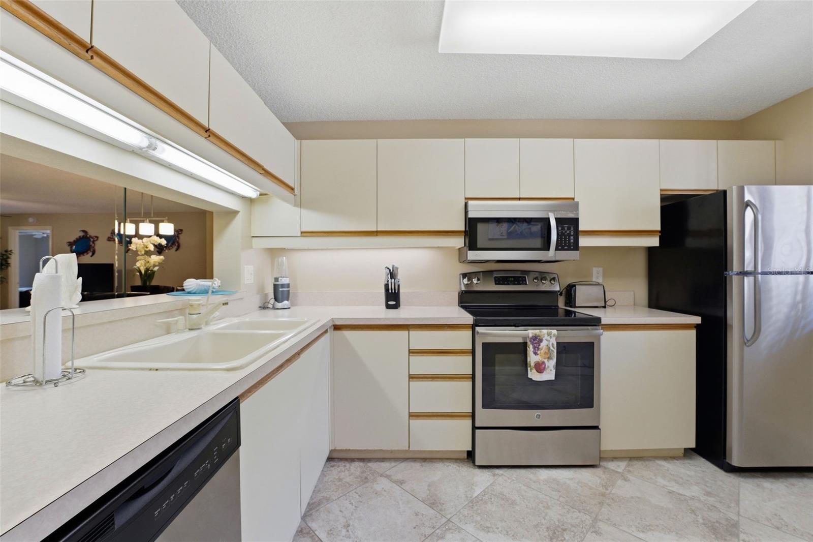 Image 8 of 34 For 5501 Ashton Way 5501