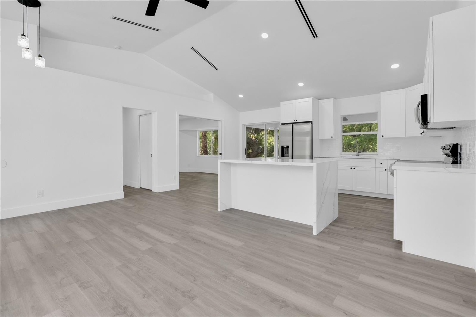 Image 15 of 33 For 26140 Hapsburg Road