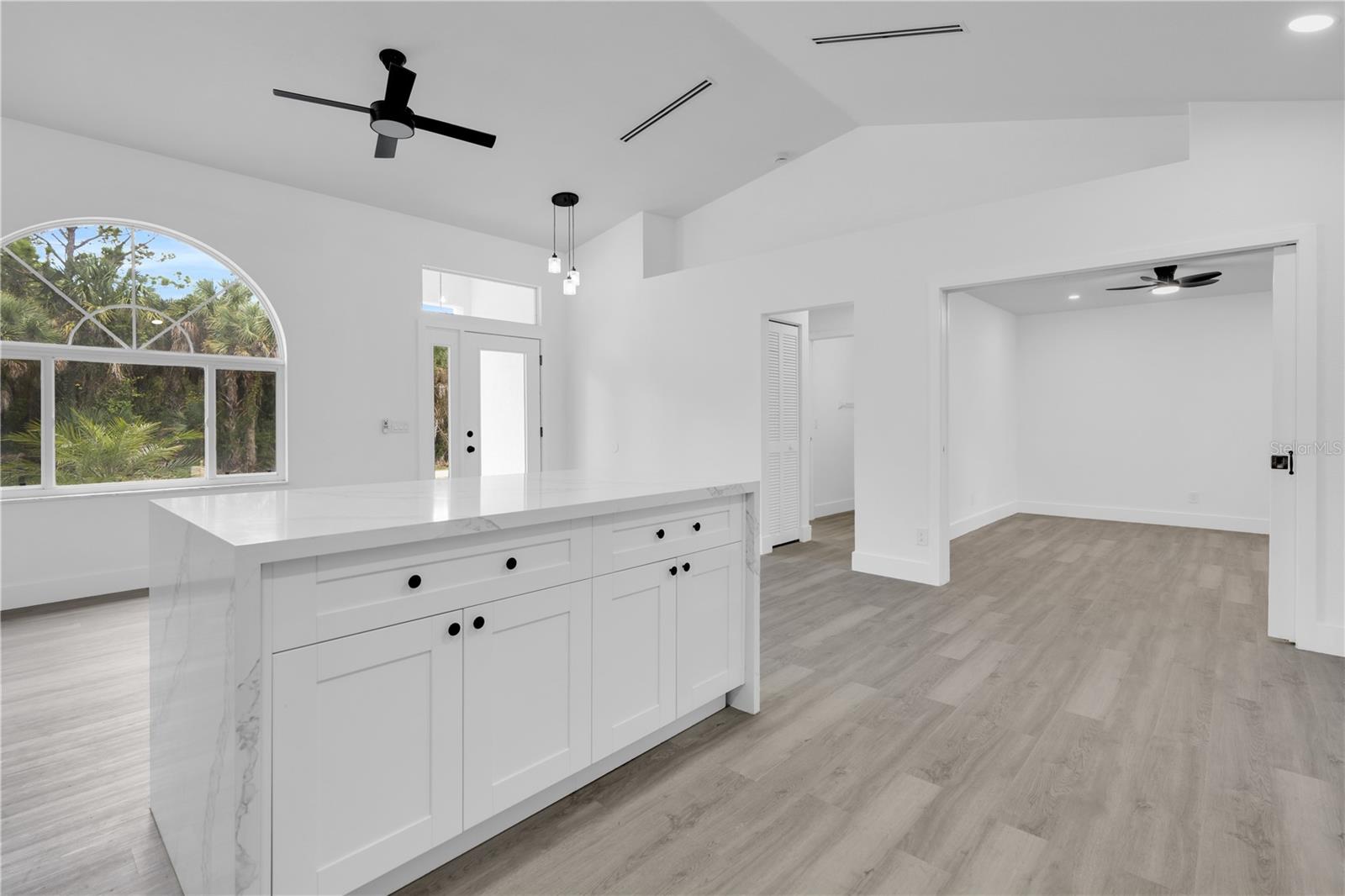 Image 20 of 33 For 26140 Hapsburg Road