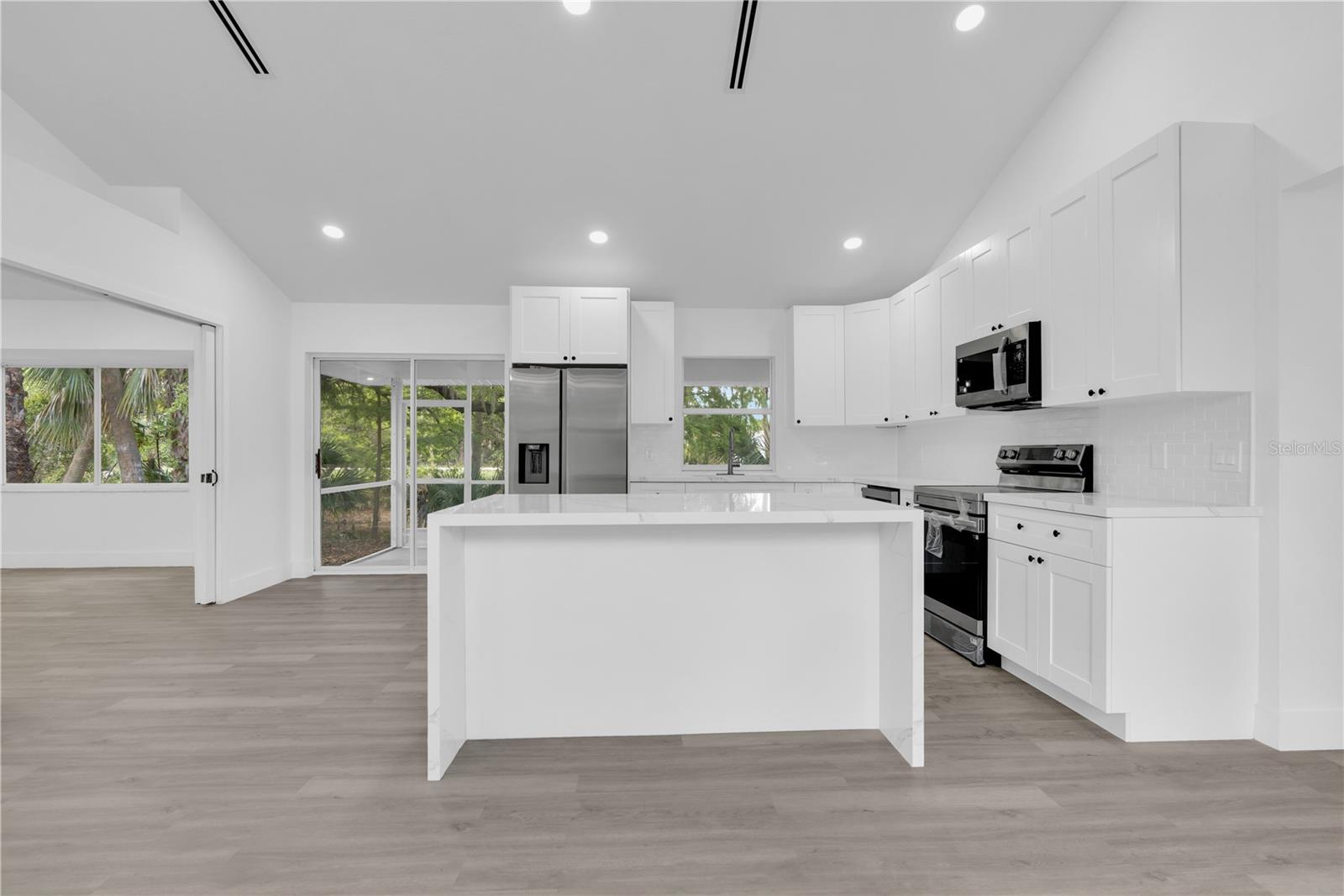 Image 29 of 33 For 26140 Hapsburg Road