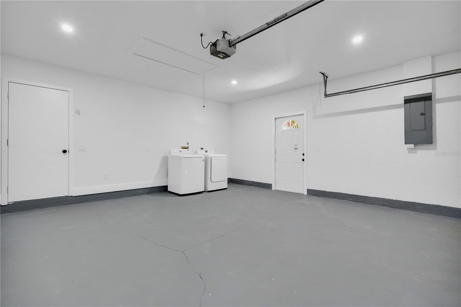 Image 31 of 33 For 26140 Hapsburg Road