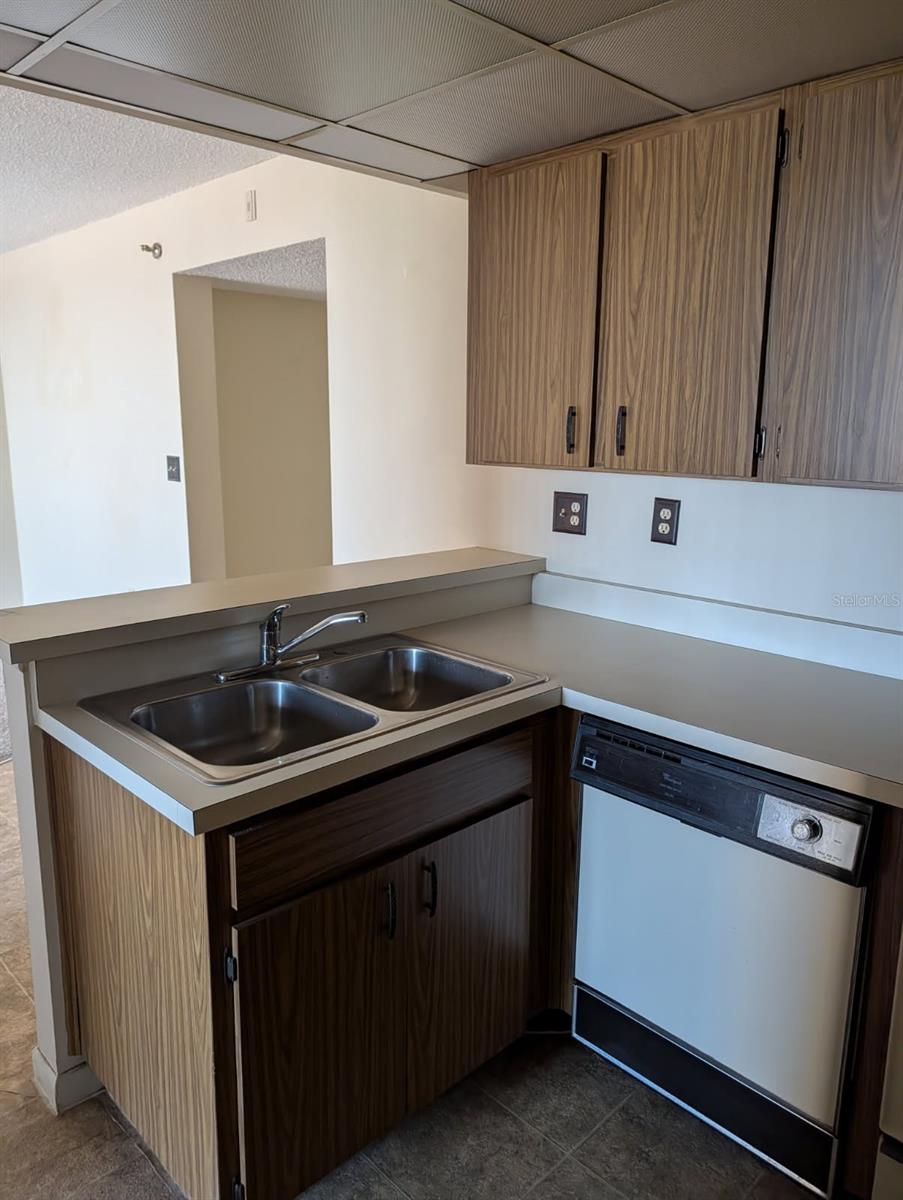 Image 12 of 26 For 3006 Caring Way 401