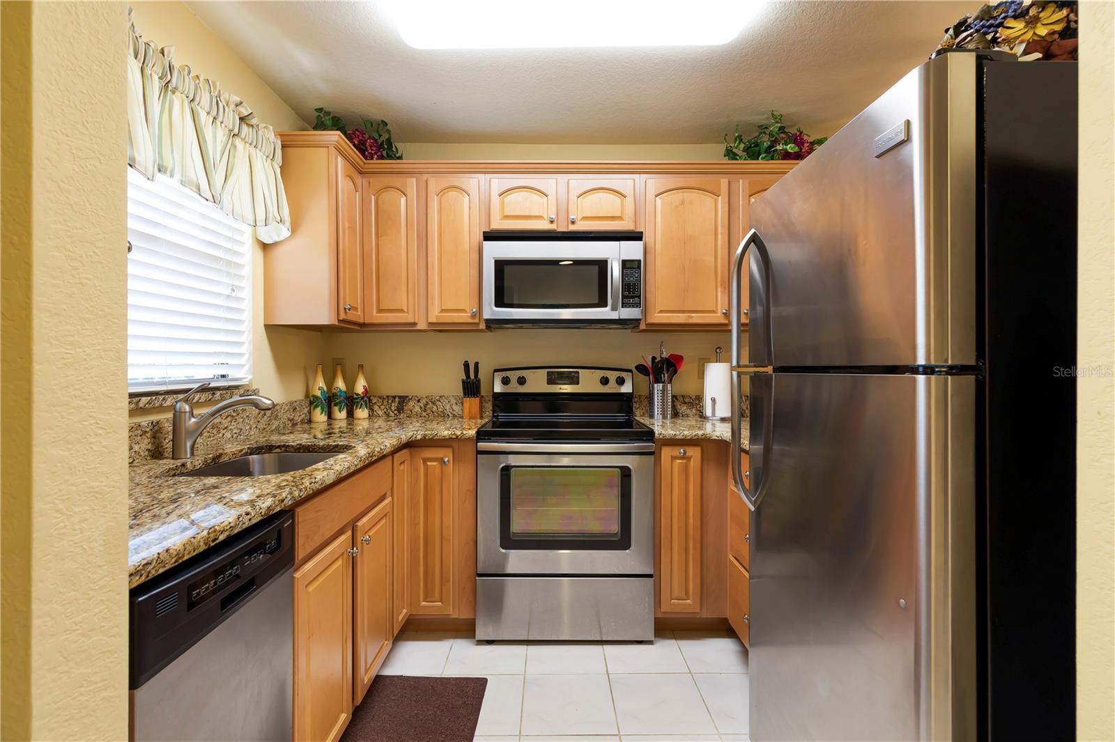 Image 7 of 43 For 3221 White Ibis Court D2