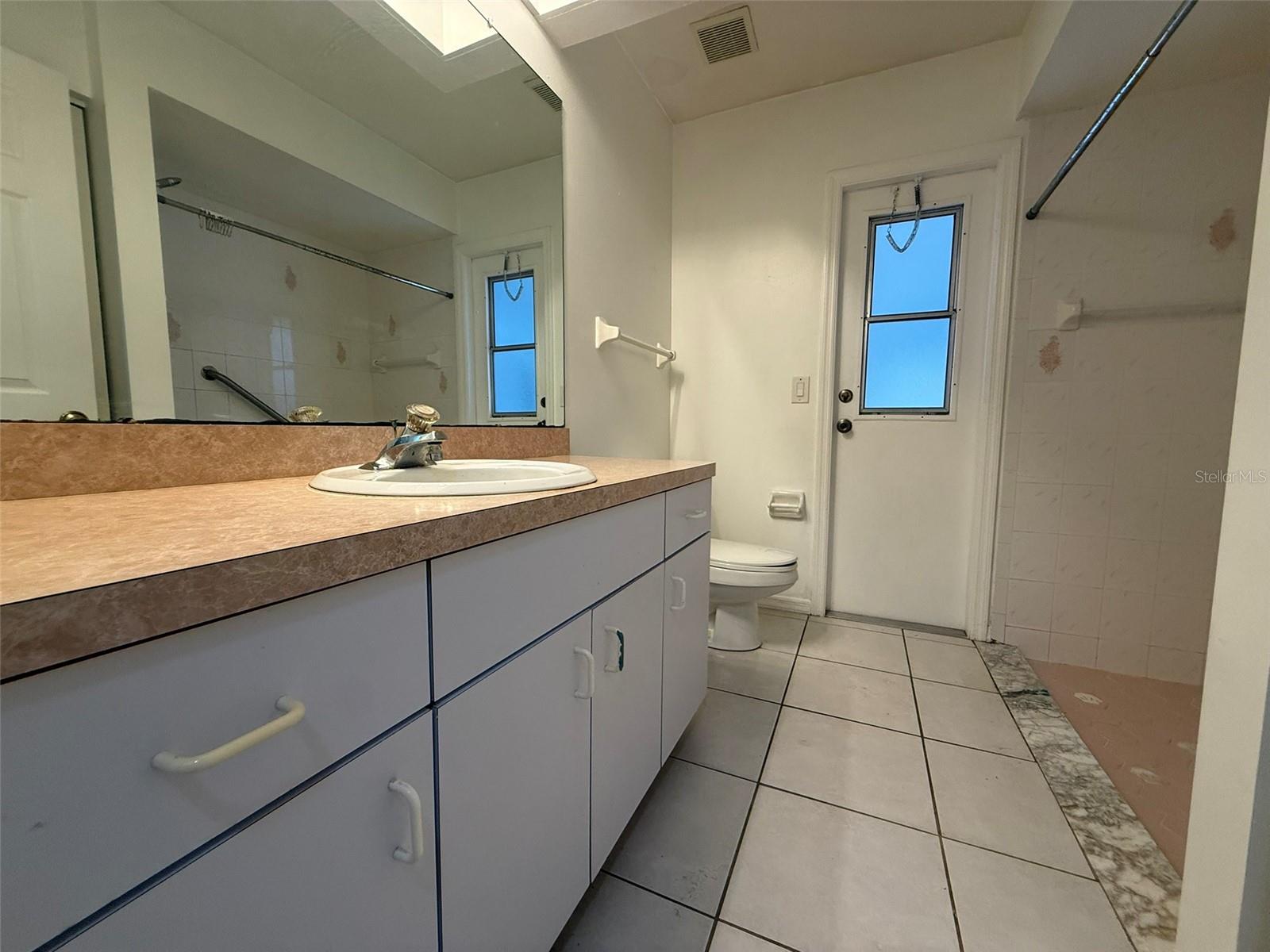 Image 15 of 36 For 1001 Wapello Street