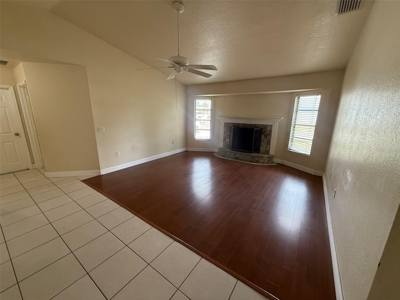 Image 7 of 36 For 1001 Wapello Street