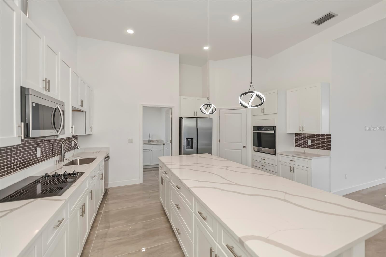 Image 20 of 88 For 10165 & 10157 Kingsville Drive