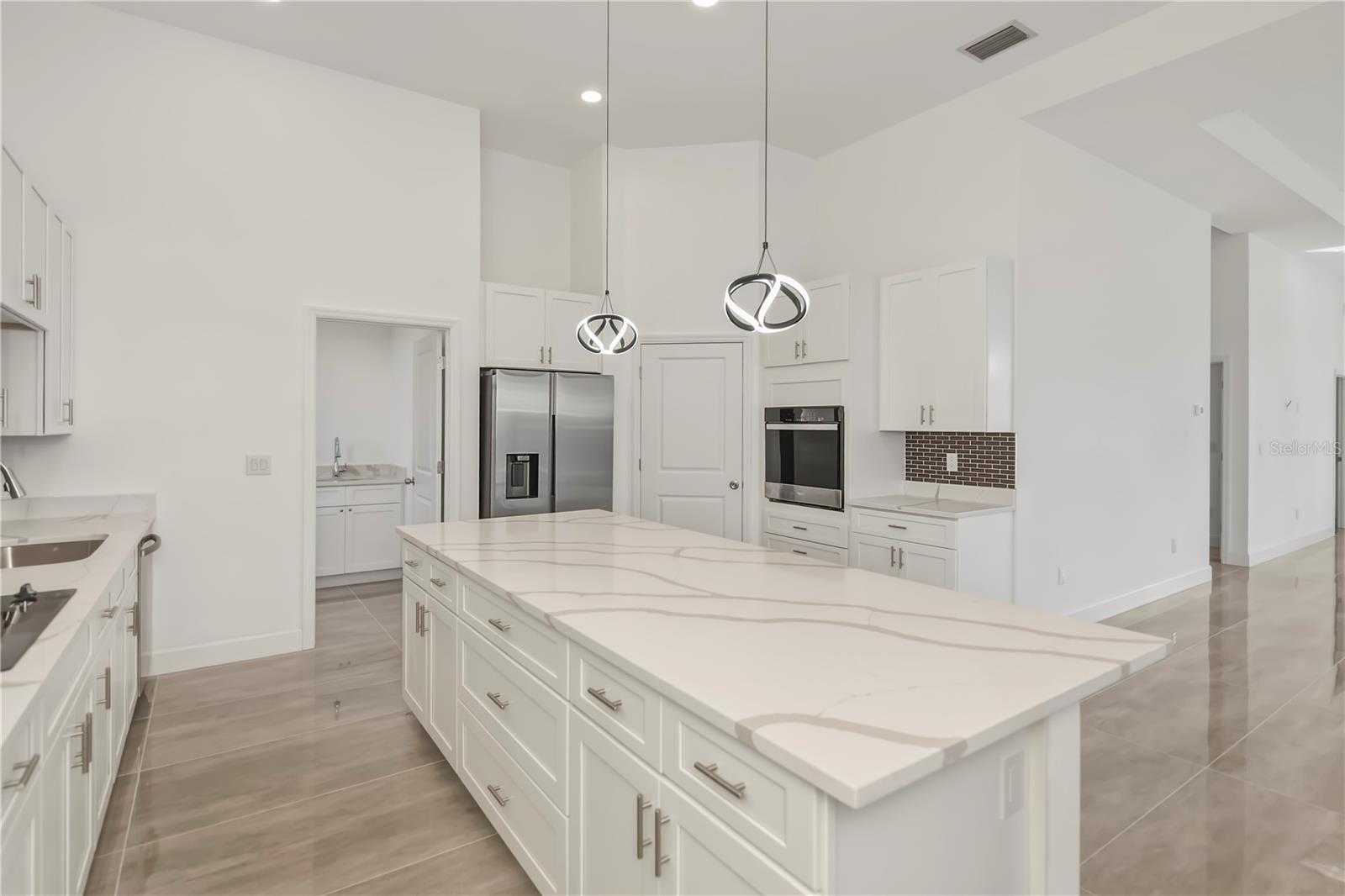 Image 28 of 88 For 10165 & 10157 Kingsville Drive