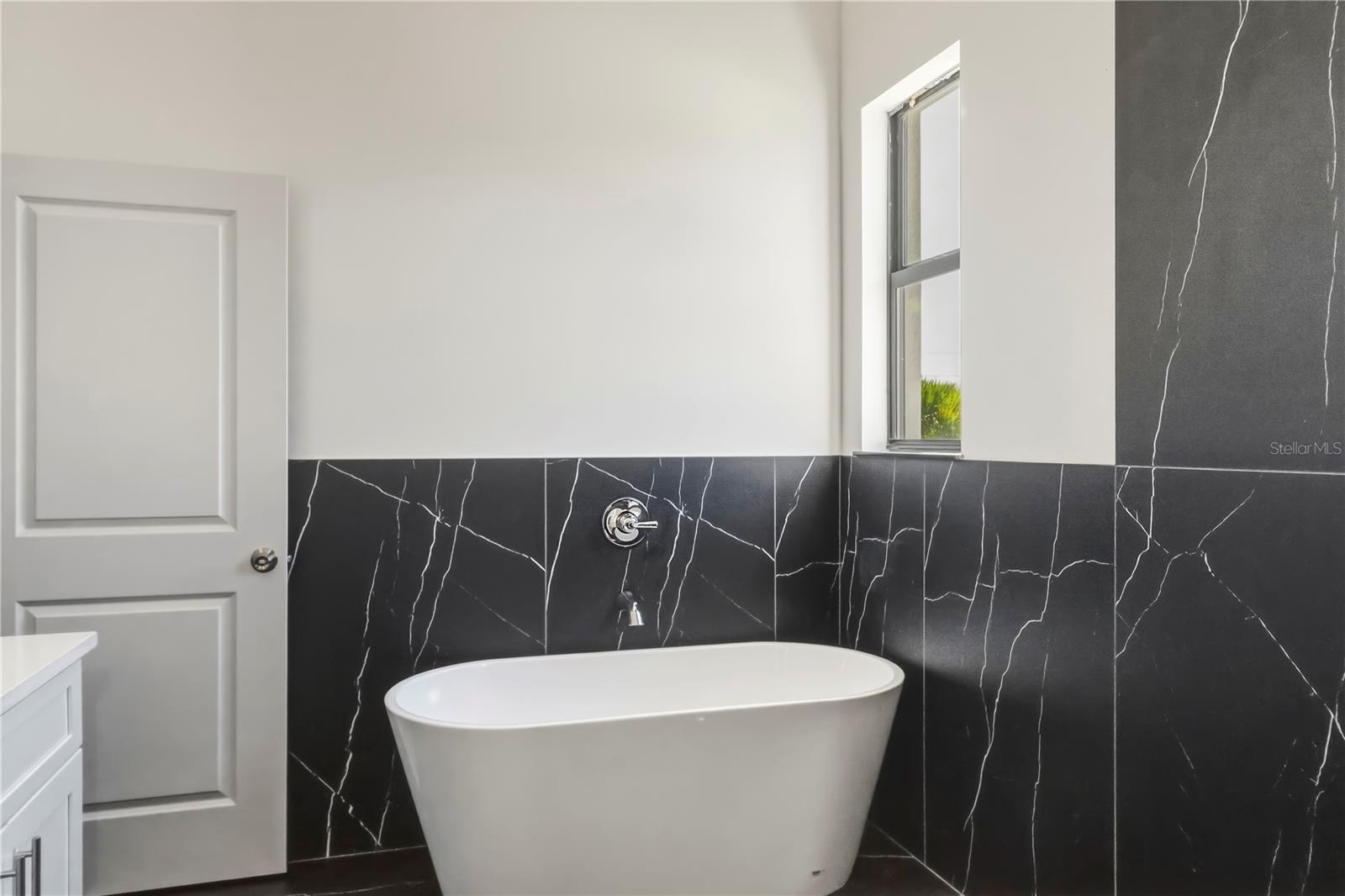 Image 46 of 88 For 10165 & 10157 Kingsville Drive