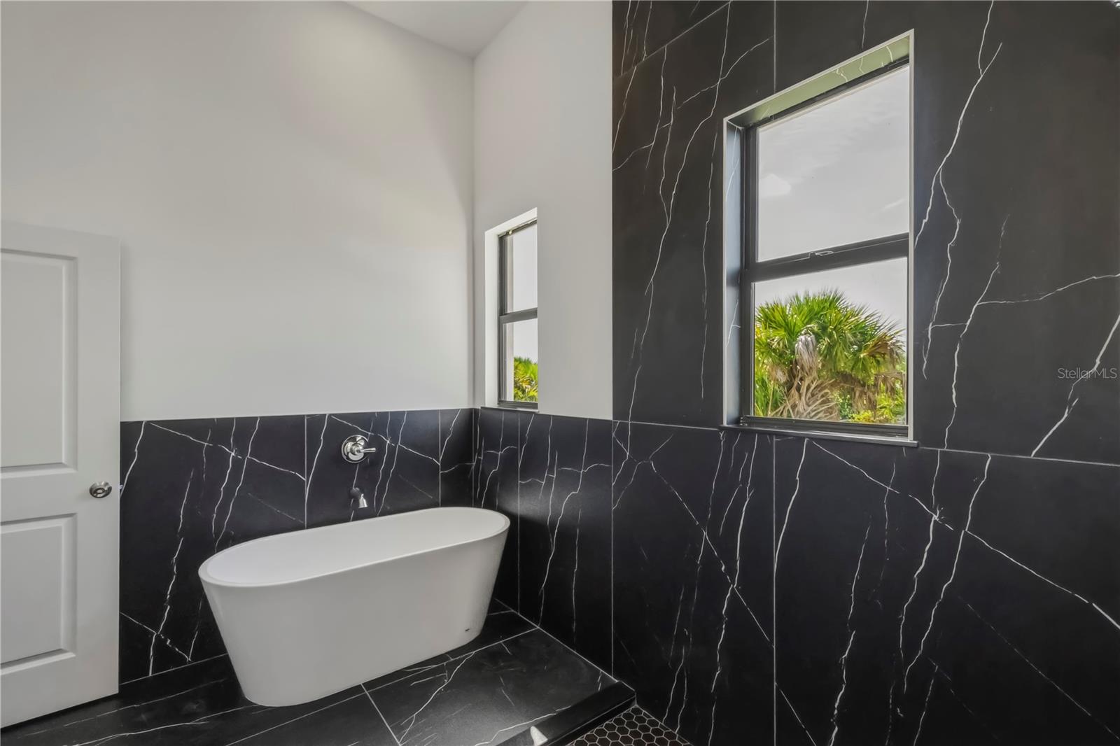 Image 47 of 88 For 10165 & 10157 Kingsville Drive