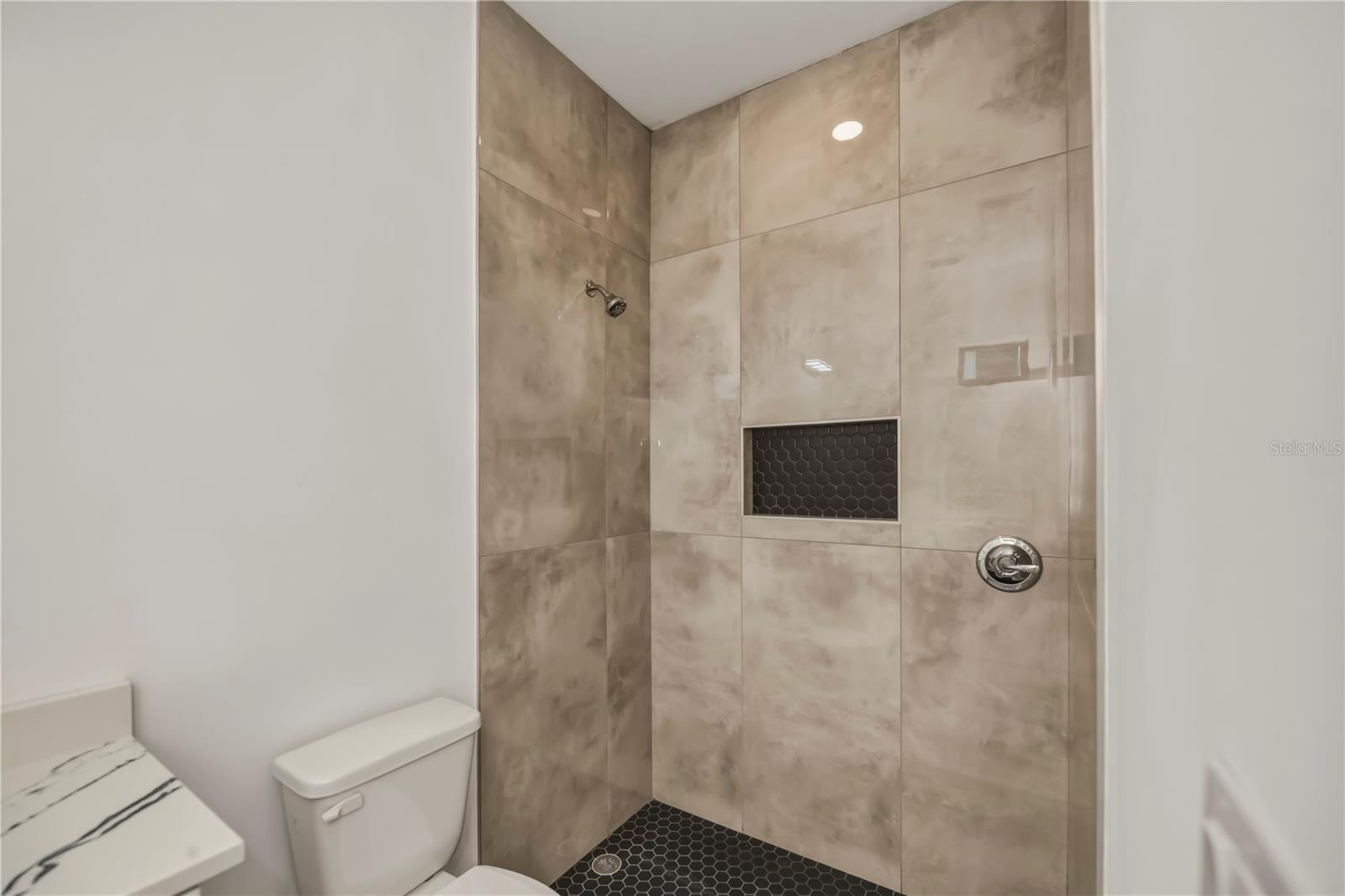 Image 54 of 88 For 10165 & 10157 Kingsville Drive