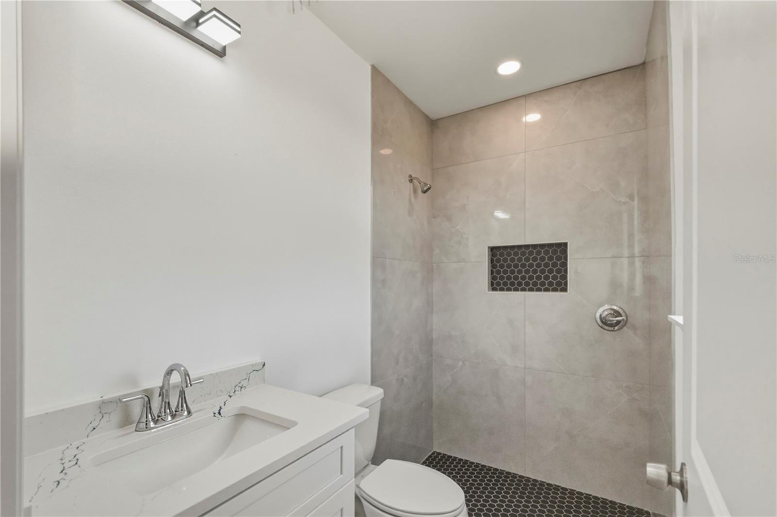 Image 58 of 88 For 10165 & 10157 Kingsville Drive