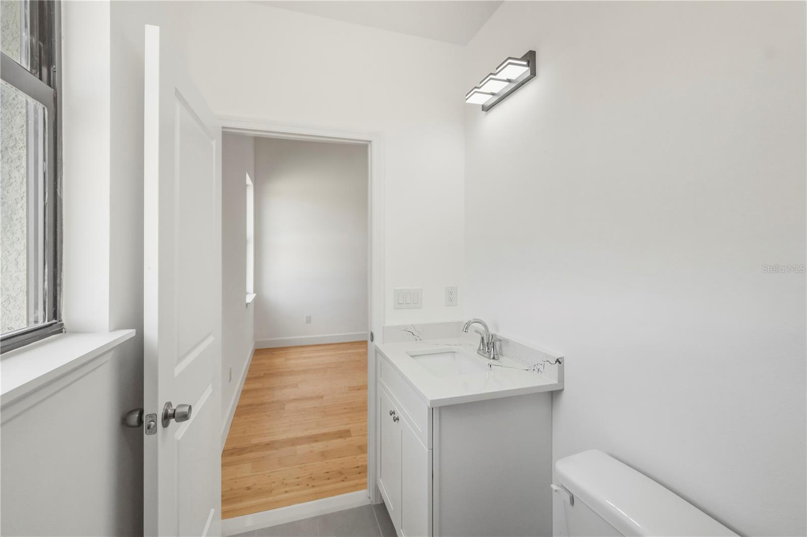 Image 59 of 88 For 10165 & 10157 Kingsville Drive