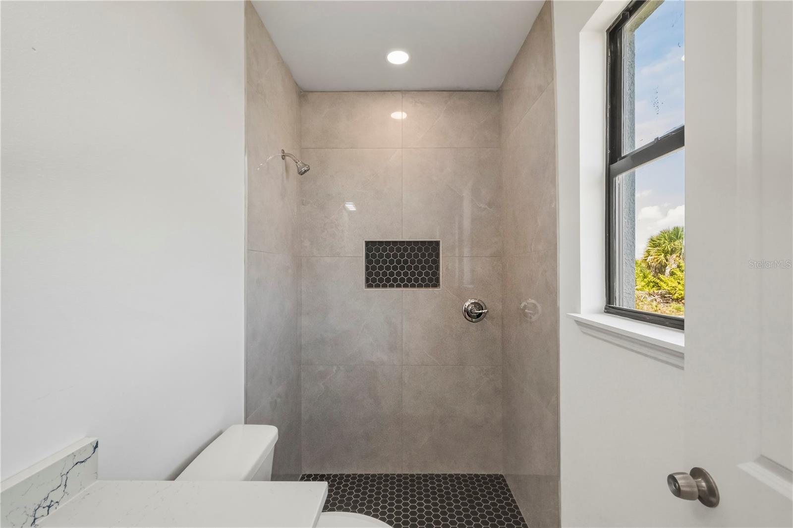 Image 61 of 88 For 10165 & 10157 Kingsville Drive