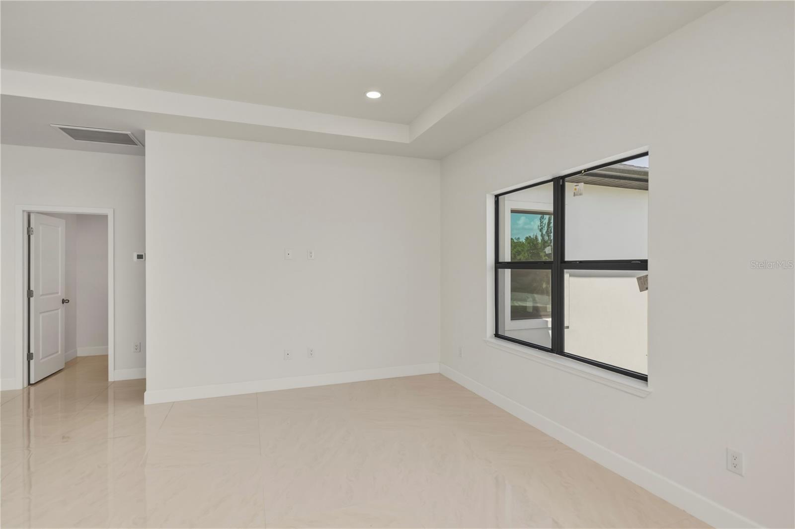 Image 13 of 61 For 15089 Aldama Circle