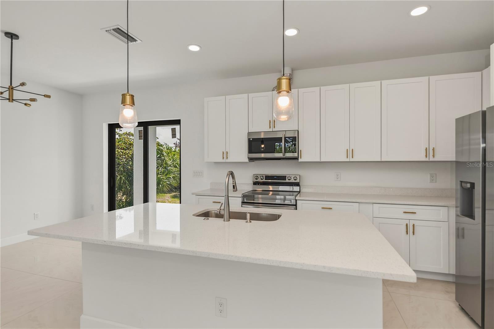 Image 16 of 61 For 15089 Aldama Circle