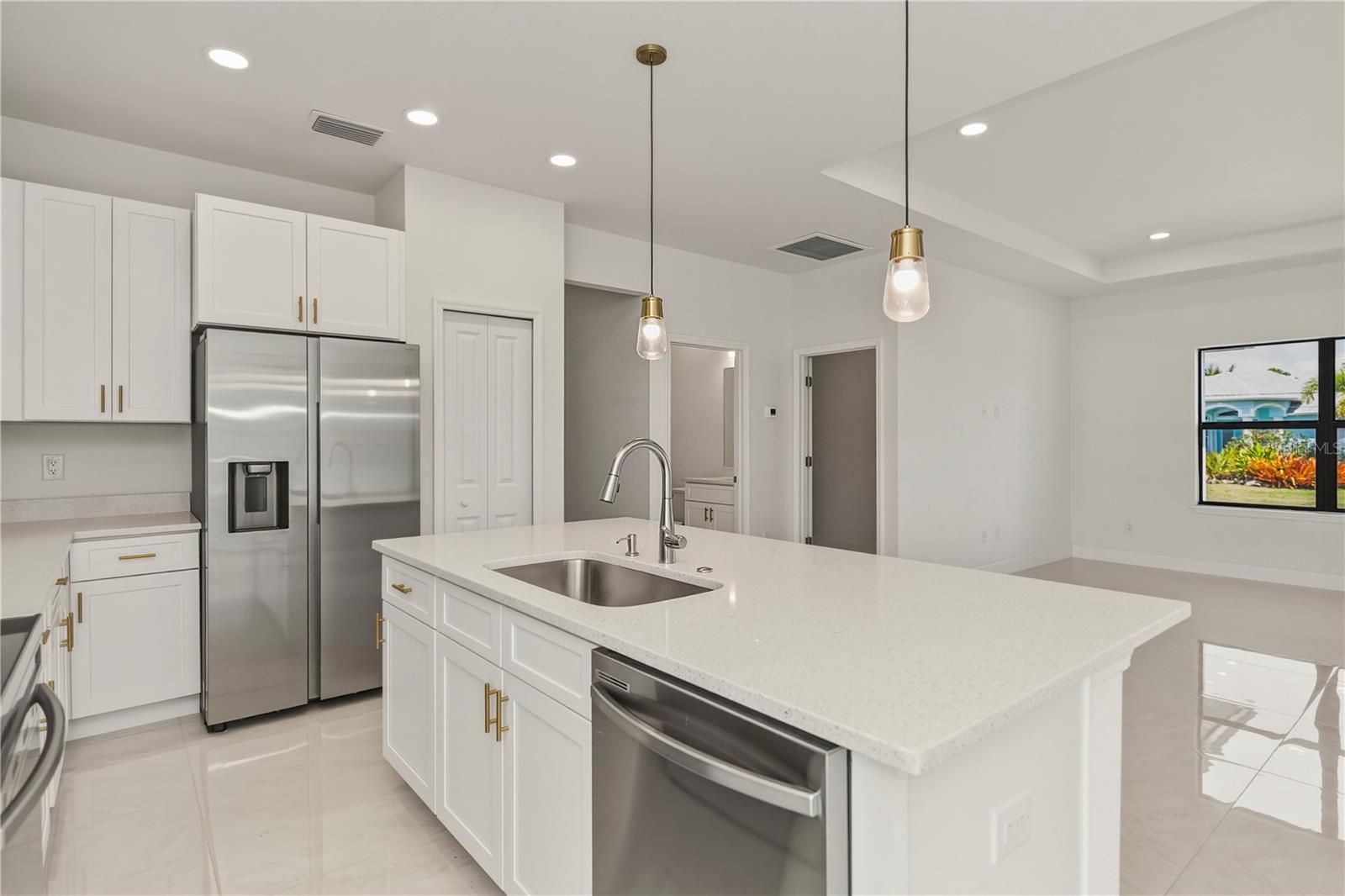 Image 24 of 61 For 15089 Aldama Circle