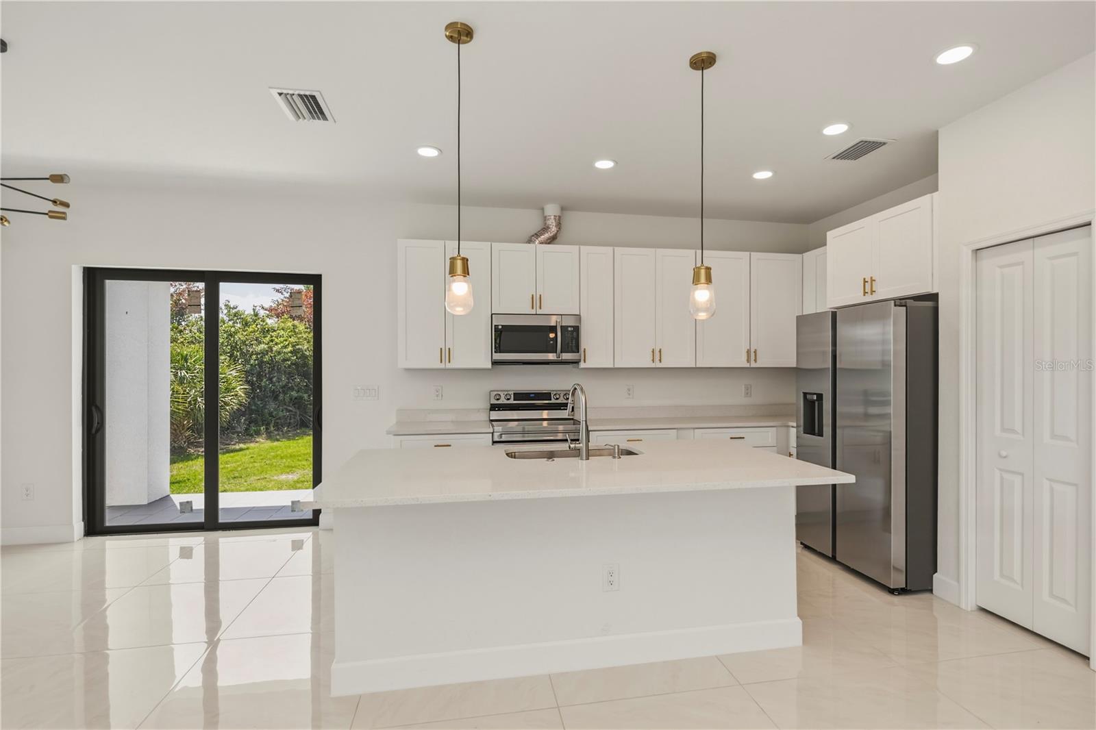 Image 25 of 61 For 15089 Aldama Circle