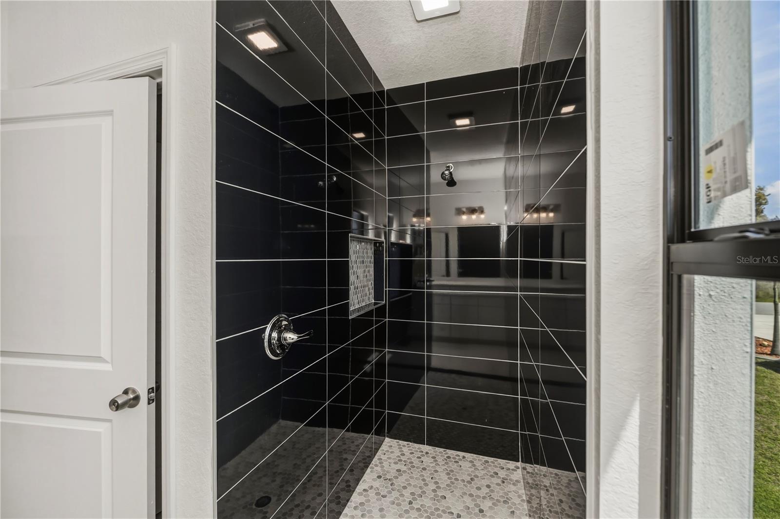 Image 34 of 61 For 15089 Aldama Circle