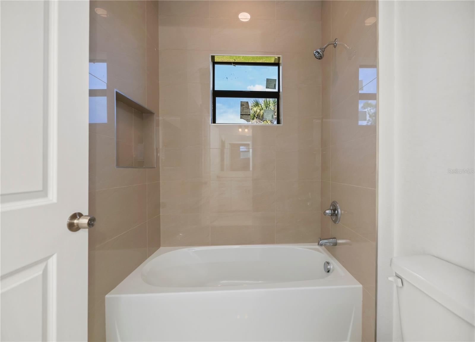 Image 42 of 61 For 15089 Aldama Circle