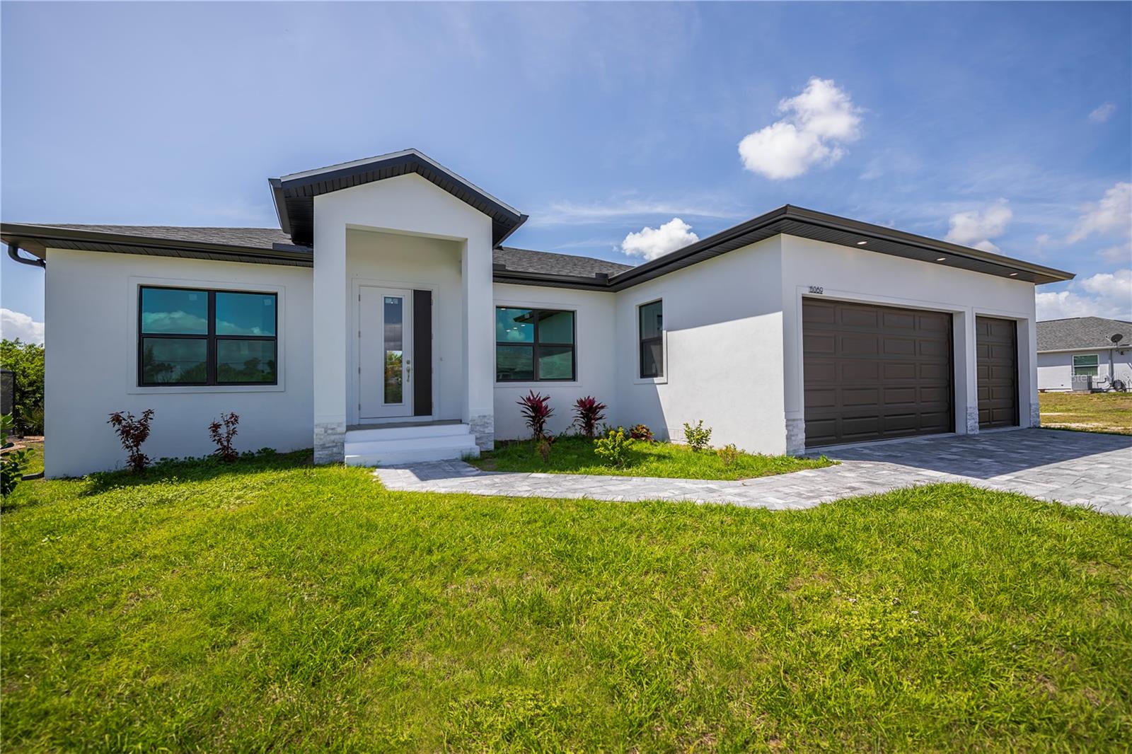 Image 6 of 61 For 15089 Aldama Circle