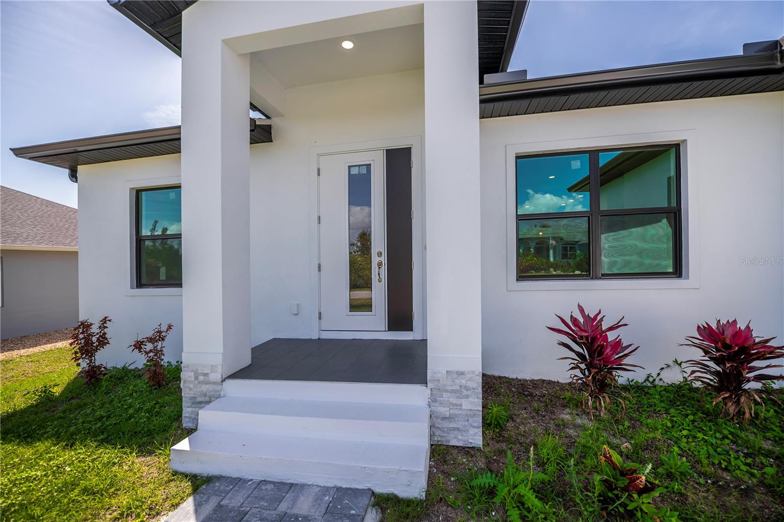 Image 8 of 61 For 15089 Aldama Circle