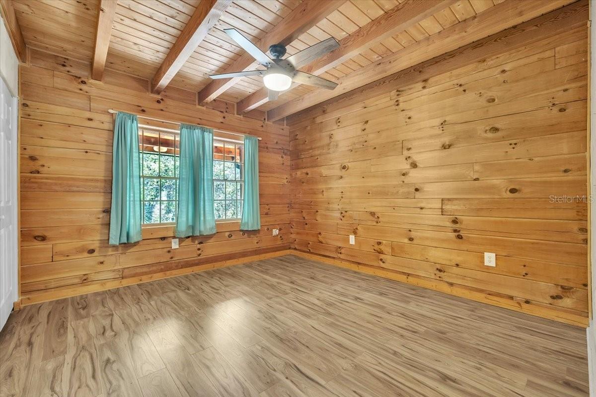 Image 13 of 52 For 1807 Owens Avenue