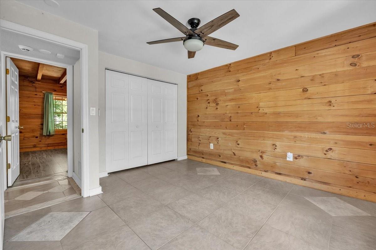 Image 17 of 52 For 1807 Owens Avenue